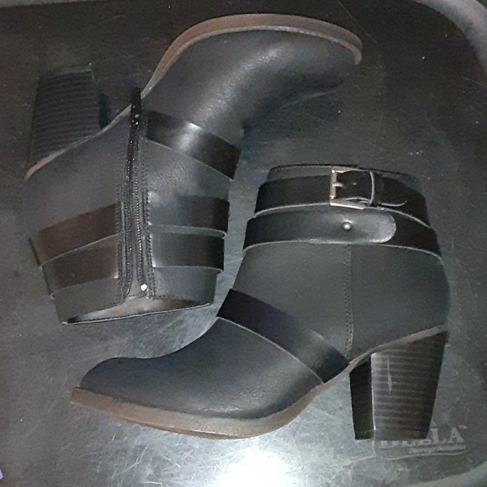 Black booties size 7.5